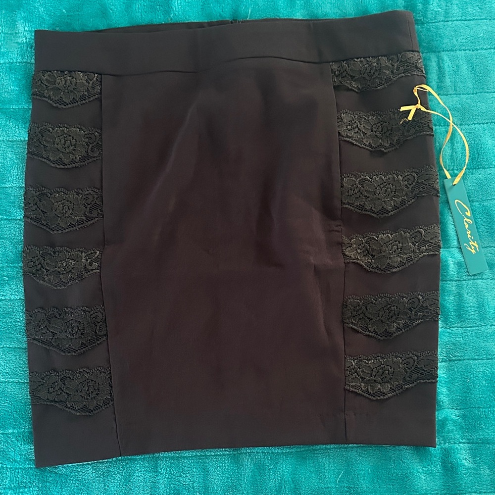 Chic Black Mini Skirt with Lace Accents
